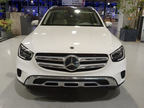 Certified 2022 Mercedes-Benz GLC 300 4MATIC image 3