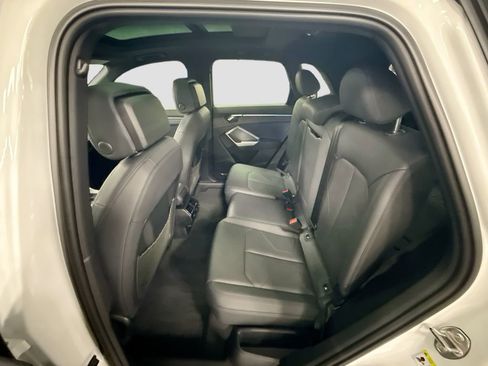 Certified 2024 Audi Q3 2.0T Premium Plus image 19