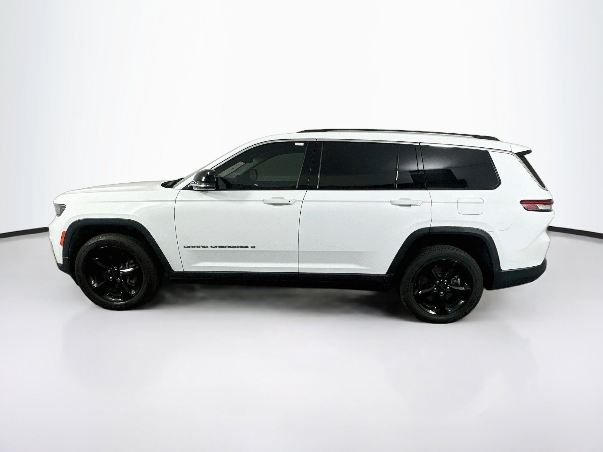 Used 2021 Jeep Grand Cherokee L Limited RWD image 4