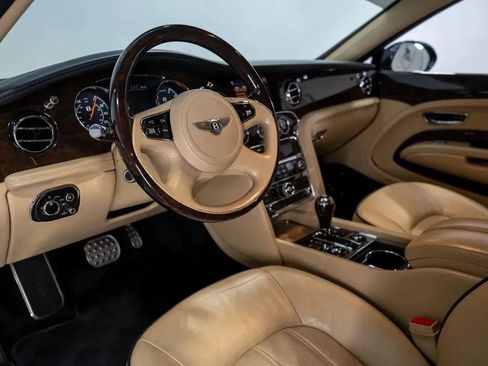 Used 2011 Bentley Mulsanne RWD image 2