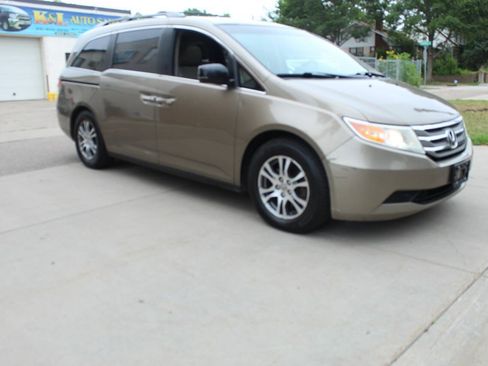 Used 2012 Honda Odyssey EX-L image 3