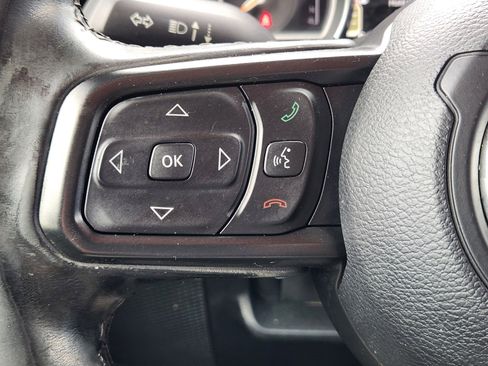 Used 2021 Jeep Gladiator Willys AWD/4WD image 21