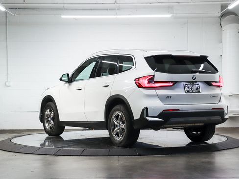 Used 2023 BMW X1 xDrive28i w/ Convenience Package AWD/4WD image 4