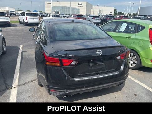 Used 2022 Nissan Altima 2.5 SV w/ SV Premium Package FWD image 5