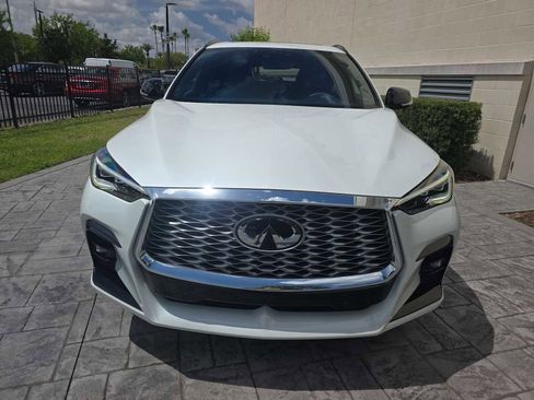 Certified 2025 INFINITI QX55 Essential image 2
