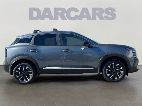 Used 2026 Nissan Kicks SV w/ SV Premium Package image 5