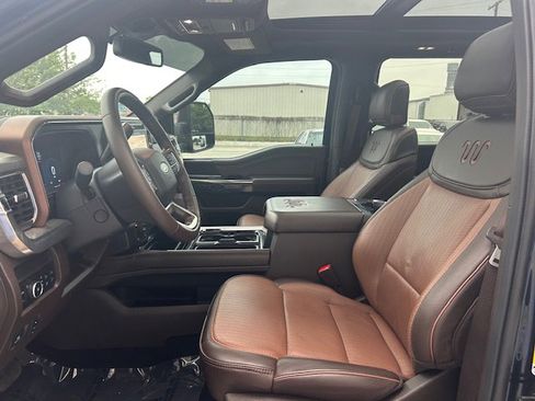 Used 2025 Ford F250 King Ranch AWD/4WD image 11