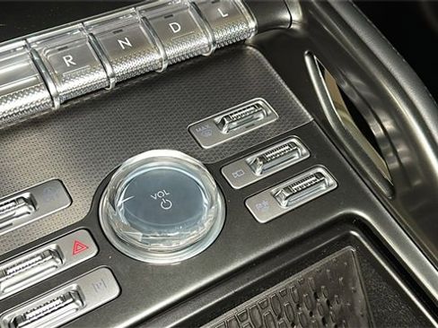 New 2026 Lincoln Nautilus Premier image 18