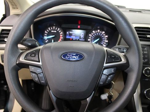 Used 2014 Ford Fusion SE FWD image 31