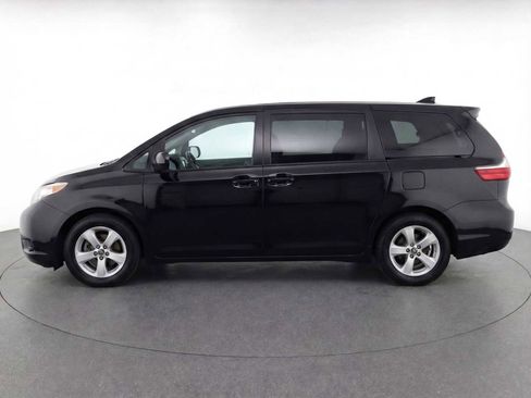 Used 2020 Toyota Sienna L image 7