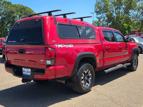 Used 2018 Toyota Tacoma TRD Off-Road w/ TRD Premium Off Road Package AWD/4WD image 31