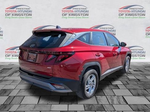 Certified 2025 Hyundai Tucson SE image 3