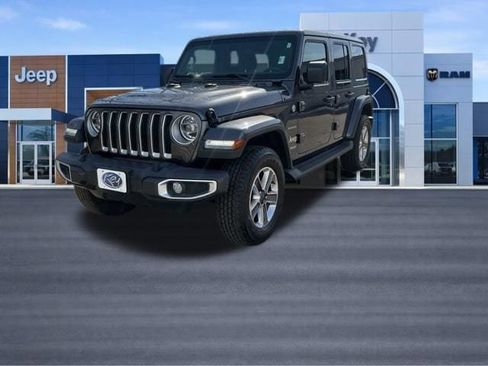 Used 2022 Jeep Wrangler Unlimited Sahara w/ LED Lighting Group image 2