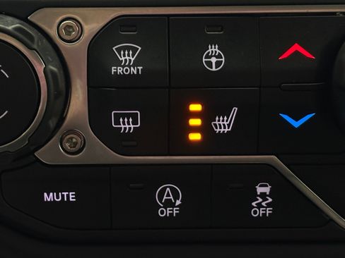 Used 2022 Jeep Wrangler Unlimited Sport AWD/4WD image 5