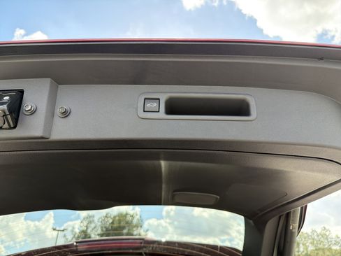 New 2026 Toyota Highlander Platinum image 23