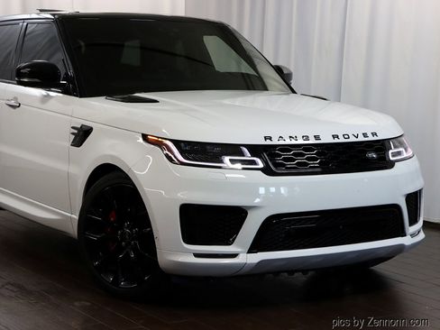 Used 2021 Land Rover Range Rover Sport HST image 2