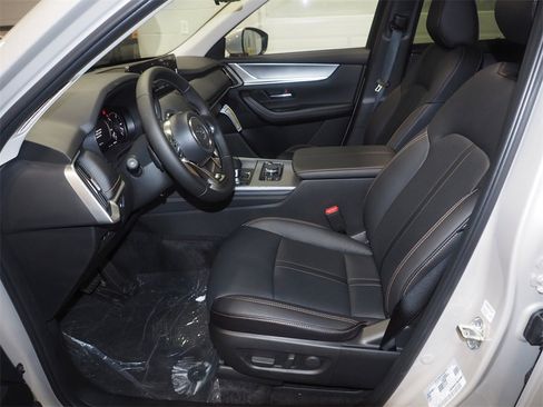 New 2026 MAZDA CX-90 Plug-In Hybrid w/ Preferred image 3