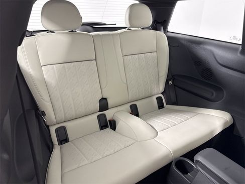 Used 2025 MINI Cooper S image 23