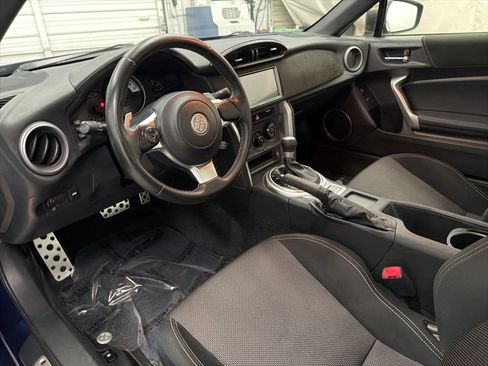 Used 2020 Toyota 86 image 13