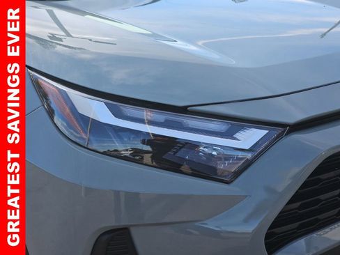 Used 2022 Toyota RAV4 XLE image 35