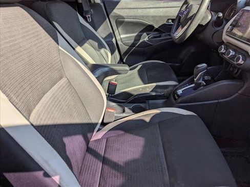 Used 2020 Nissan Versa SV w/ Trunk Package FWD image 18