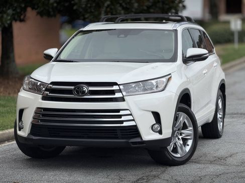 Used 2017 Toyota Highlander Limited w/ Carpet Mat Package AWD/4WD image 1