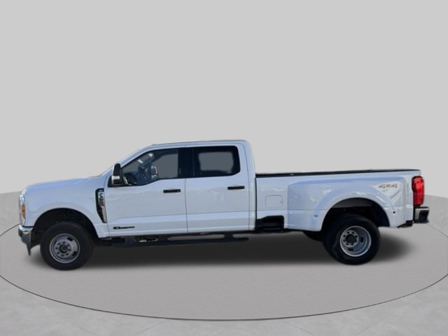 Used 2024 Ford F350 XLT AWD/4WD image 5