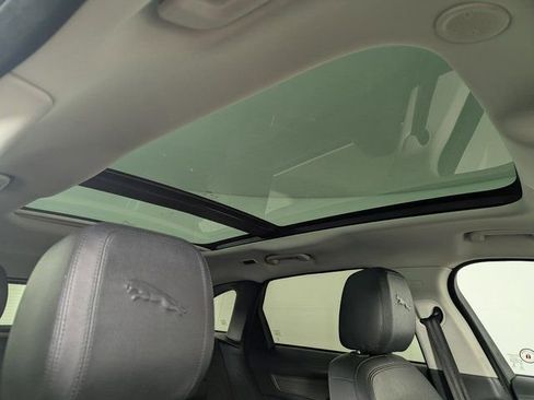 Used 2021 Jaguar F-PACE S image 31