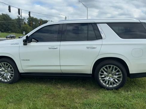 Used 2024 Chevrolet Tahoe High Country AWD/4WD image 4