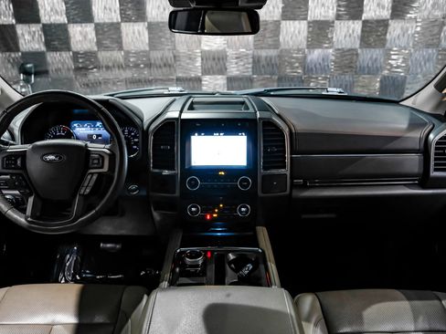 Used 2018 Ford Expedition Max XLT w/ Equipment Group 202A image 11
