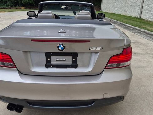 Used 2010 BMW 135i Convertible RWD image 6