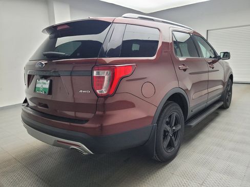 Used 2016 Ford Explorer XLT w/ Equipment Group 202A AWD/4WD image 9