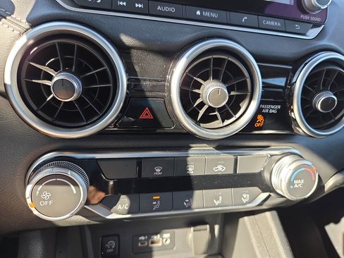 Used 2024 Nissan Sentra SV image 14