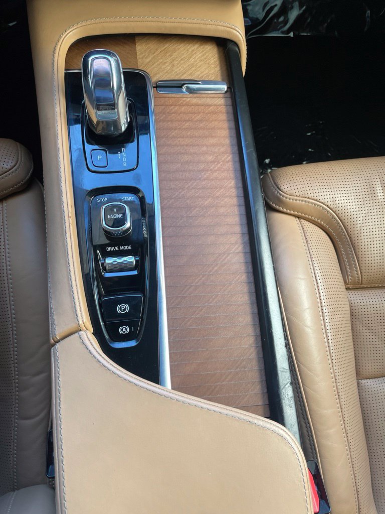 Used 2017 Volvo XC90 T8 Inscription w/ Vision Package AWD/4WD image 22