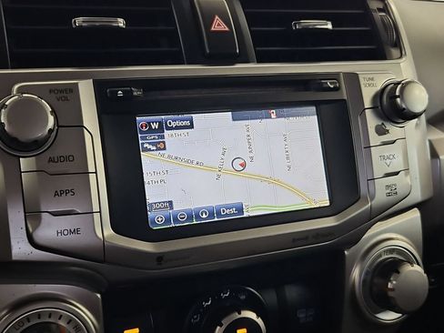 Used 2016 Toyota 4Runner SR5 AWD/4WD image 18