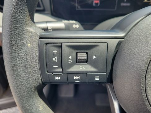 Certified 2025 Nissan Kicks SV FWD image 16