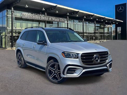 Used 2026 Mercedes-Benz GLS 450 4MATIC image 1