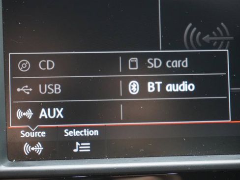 Used 2016 Volkswagen Golf R 4-Door AWD/4WD image 12