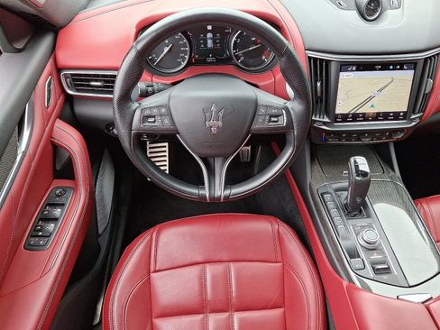 Used 2022 Maserati Levante Modena S image 11