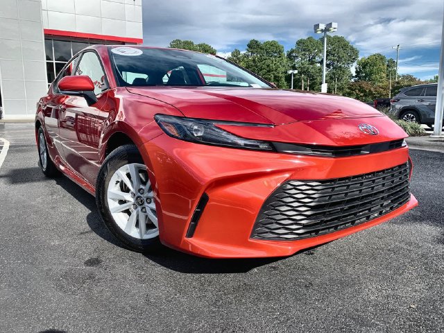 Used 2026 Toyota Camry LE w/ Convenience Package FWD image 2