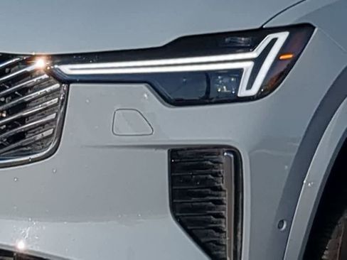 Certified 2026 Volvo XC90 B6 Plus w/ Protection Package Premier image 10