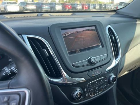 Used 2023 Chevrolet Equinox LT AWD/4WD image 22