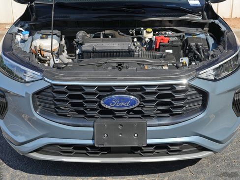 Used 2023 Ford Escape ST-Line w/ Tech Pack #1 FWD image 7