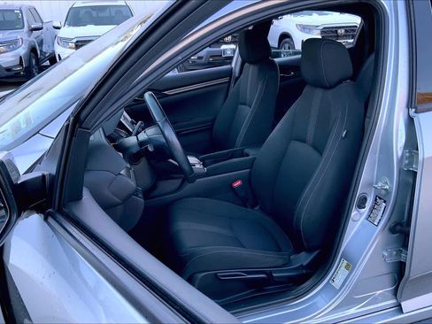 Used 2019 Honda Civic Sport image 8