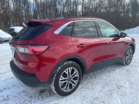Used 2020 Ford Escape SEL image 9