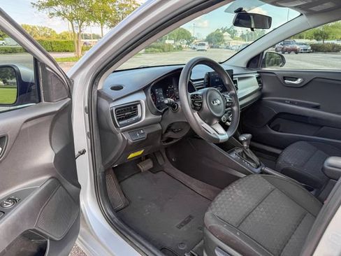 Used 2021 Kia Rio S FWD image 10