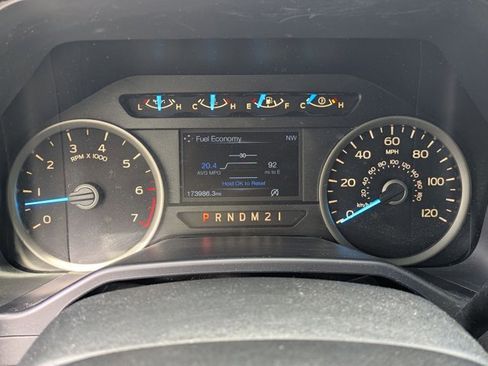 Used 2015 Ford F150 XLT w/ Equipment Group 302A Luxury image 10