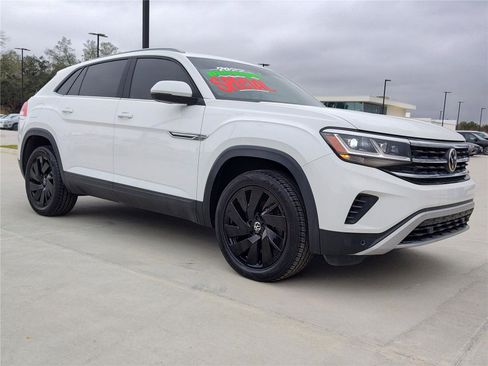 Used 2022 Volkswagen Atlas Cross Sport SE image 10
