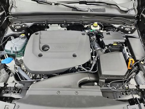 New 2026 Volvo XC40 B5 Ultra w/ Protection Package Premier AWD/4WD image 37