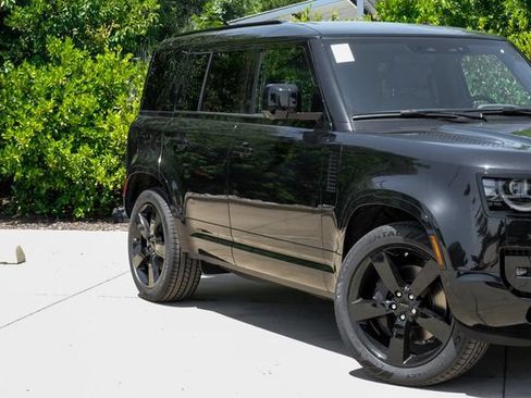 New 2026 Land Rover Defender 110 X-Dynamic SE AWD/4WD image 8